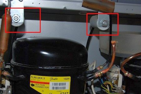 Гудит холодильник