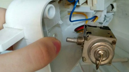 Лёд в холодильнике