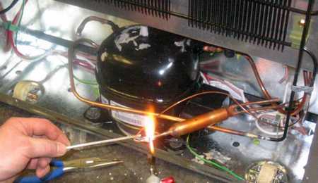 Холодильник не морозит