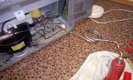 Не морозит верхняя камера холодильника