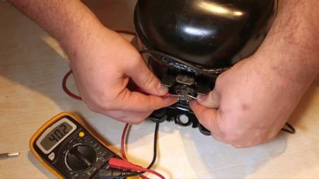 Холодильник пищит