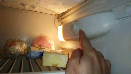 Холодильник плохо морозит