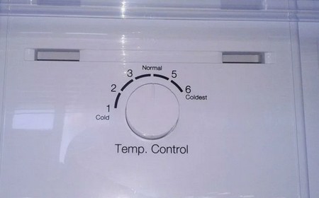 Холодильник сильно морозит