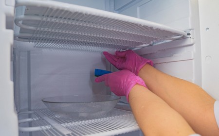 Холодильник сильно морозит