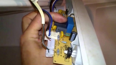 Холодильник запускается и сразу выключается