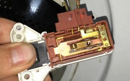 Стиральная машина Bosch не открывается