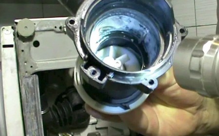 Стиральная машина Bosch не открывается